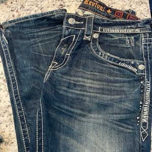Mens Like New Rock Revival jeans!